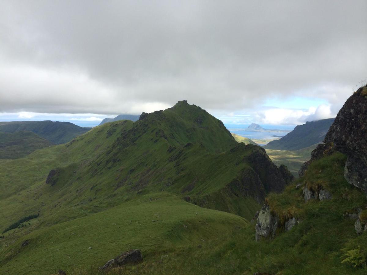 Flo Lofoten Nature Escape Valberg 外观 照片